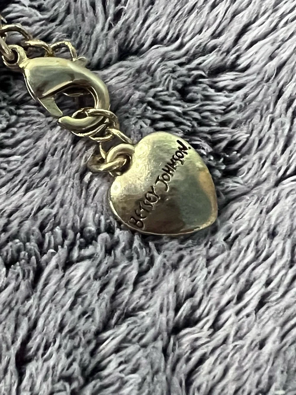 Betsey Johnson Black Heart Bird Necklace 16in